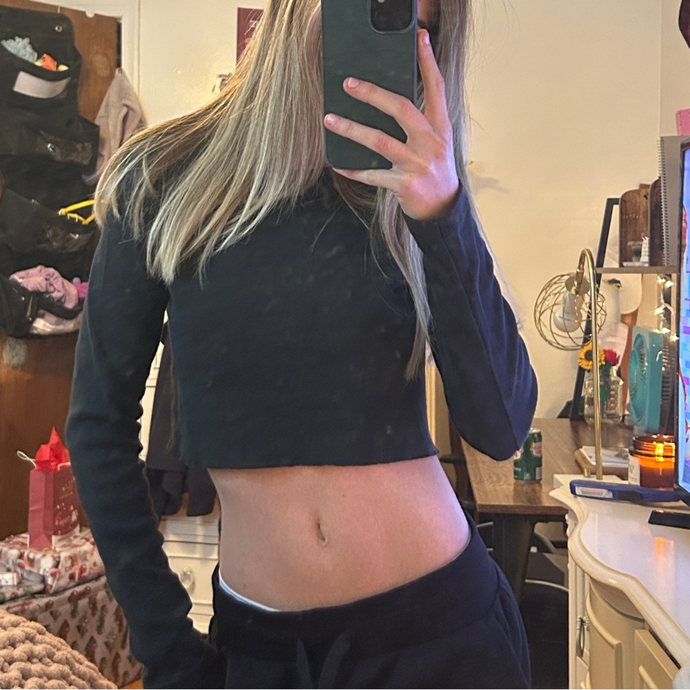 Brandy Melville crop top